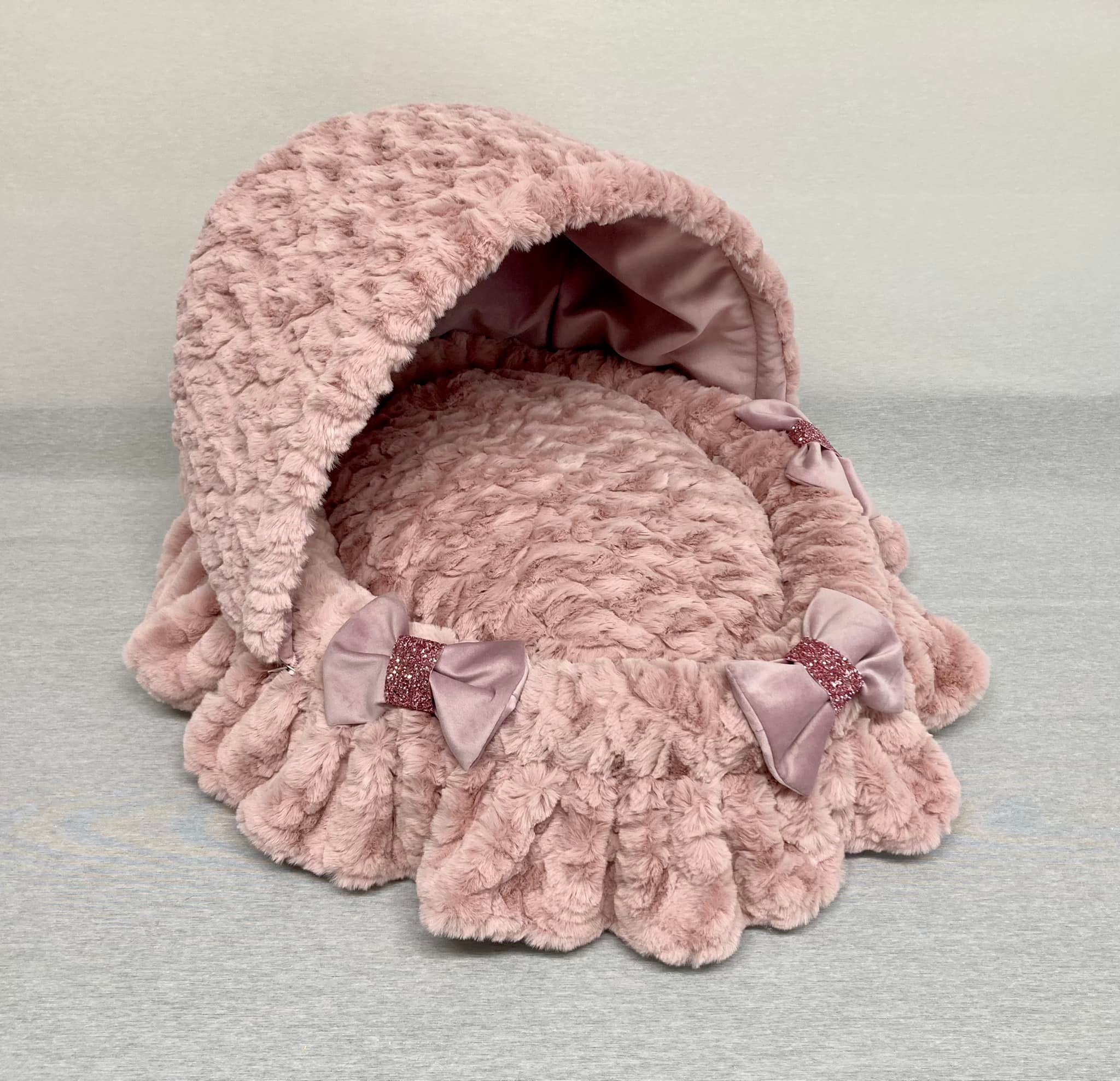 Eh Gia' Kuschelbett "lady Pink "  ( auf Bestellung )